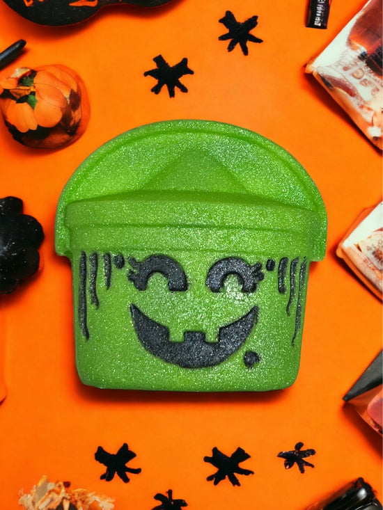 Retro Trick or Treat Buckets Bath Bomb